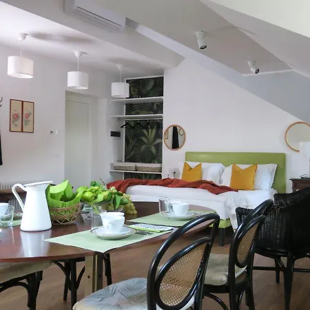 Crochat Apartman Como