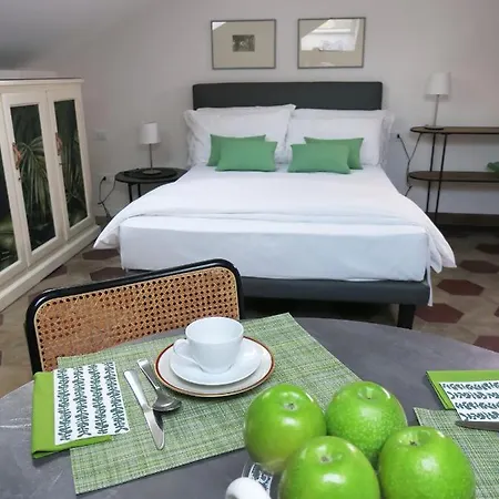 Crochat Lägenhet Como